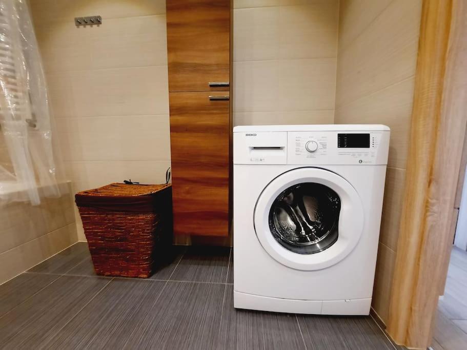 Apartament Z Podziemnym Parkingiem Ulica Wroclawska Cracóvia Exterior foto